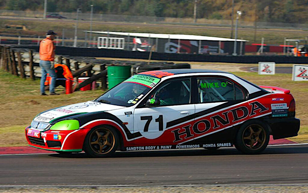 YOUNGTIMERS MIX IT UP AT ZWARTKOPS