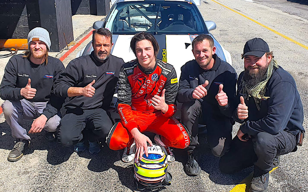 CHARL STARS ON GT3 DEBUT