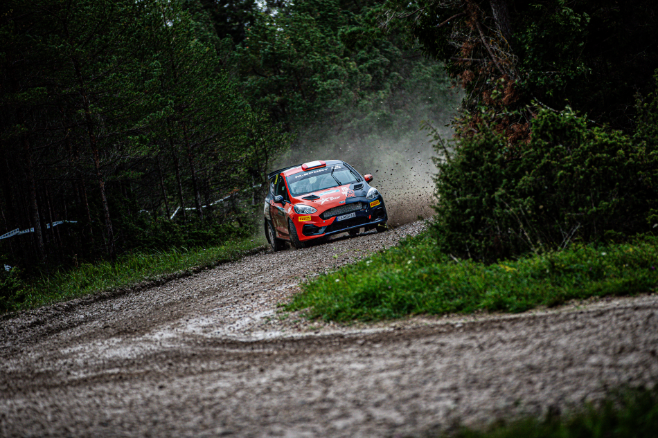 THE PERFECT SIX: FIA RALLY STAR DRIVERS BATTLE THE ELEMENTS TO FINISH IN ESTONIA