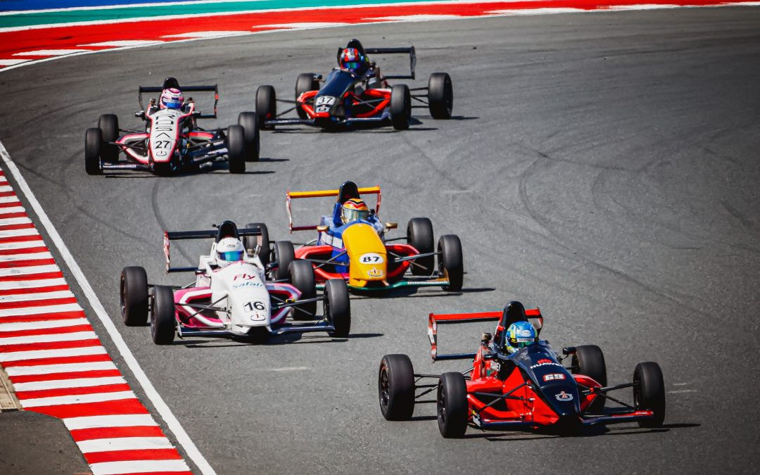 CIRCUIT RACING ROOKIE BEZUIDENHOUT SHINES AT KYALAMI