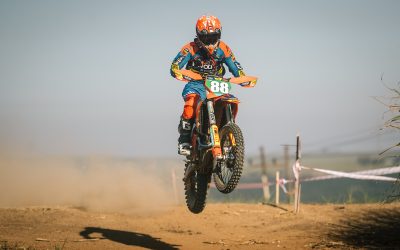 BROTHER LEADER TREAD KTM LEAVES THEIR MARK ON A DUSTY DALTON CIRCUIT
