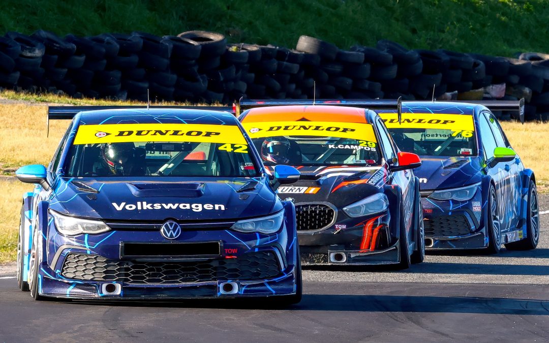 VANS SHARE DRAMATIC TOURING CAR WINS