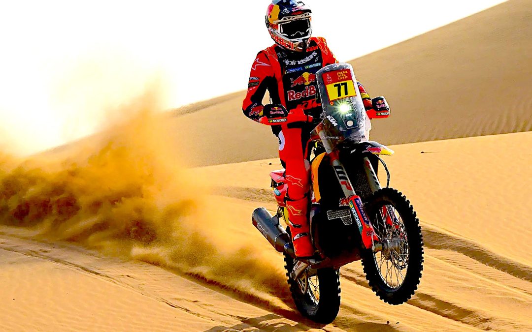 BENAVIDES SNEAKS INTO DAKAR BIKE LEAD